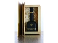 Legend of Kremlin Premium Russian Vodka BLACK BOTTLE-GOLD BOOK  0,7l